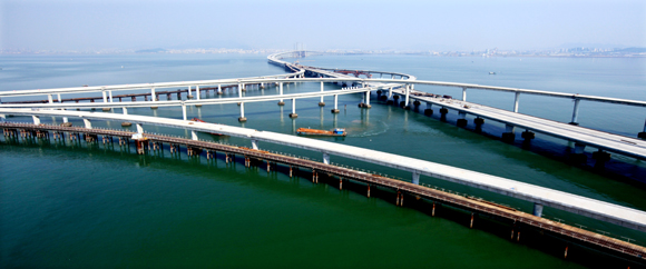18、青島海灣大橋